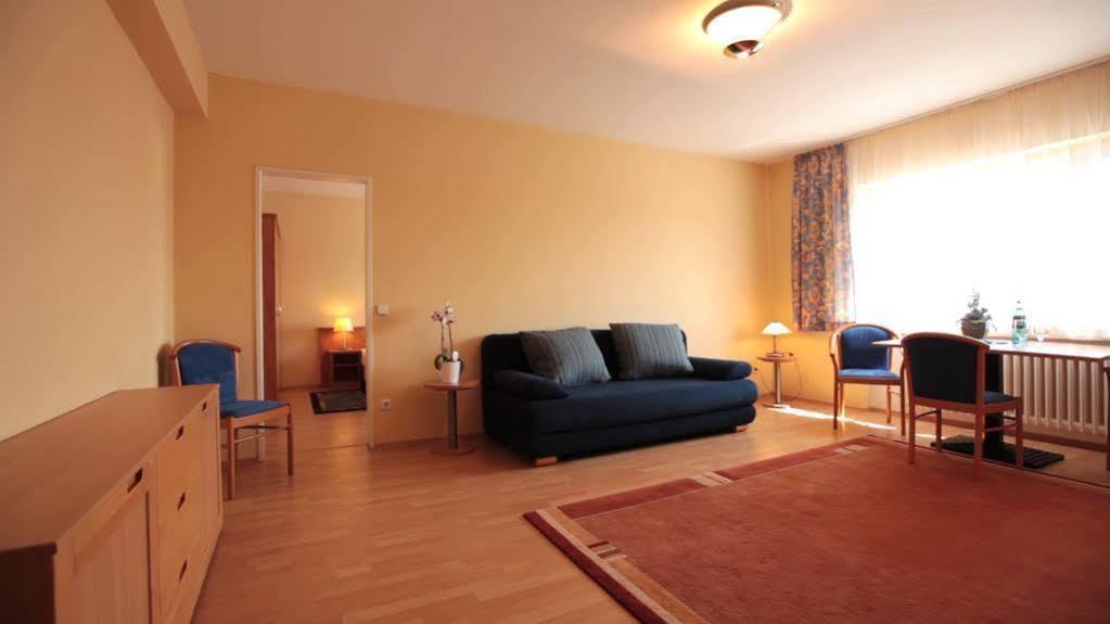 Friends Hotel Kerpen 外观 照片